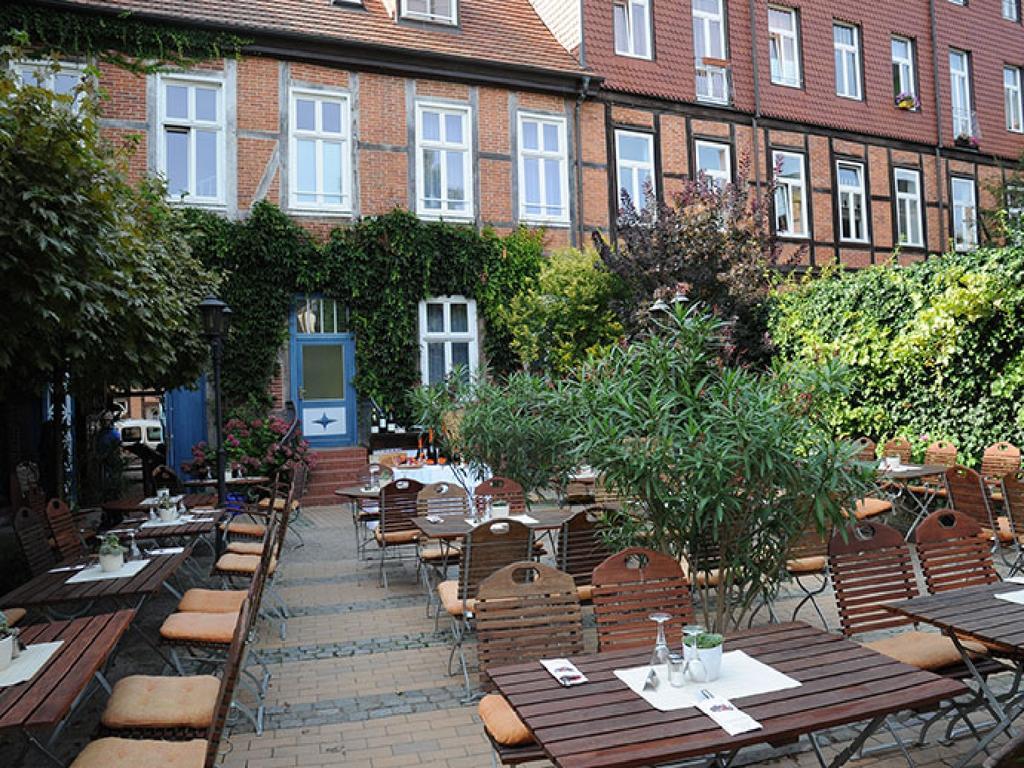 ホテル Weinhaus Woehler シュヴェリーン エクステリア 写真